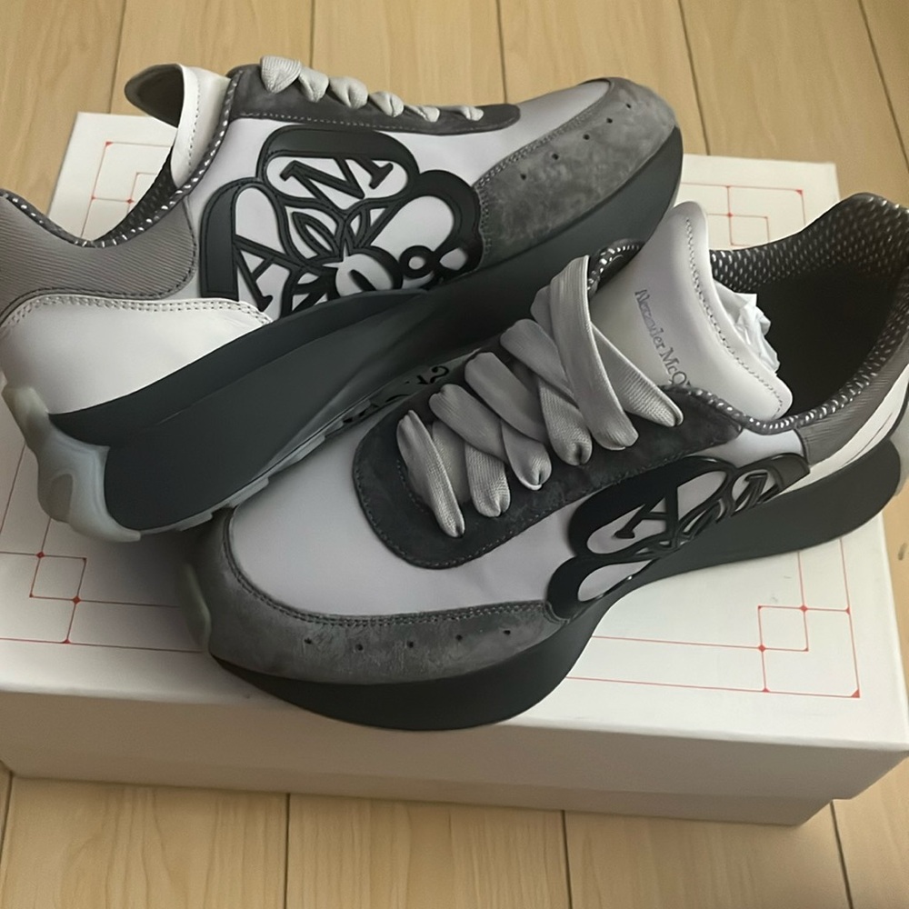Alexander McQueen Sprint Runner Sneaker EU size 41 1/2 (US Men’s 8 1/2)